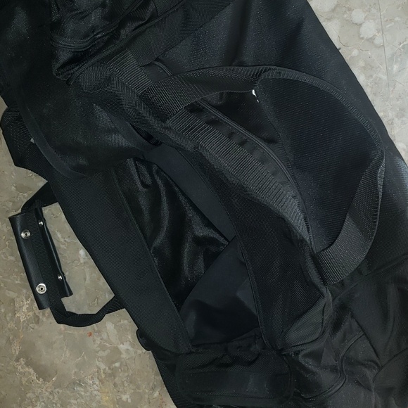 Titleist Golf Players Large Duffel Bag - Picture 7 of 12